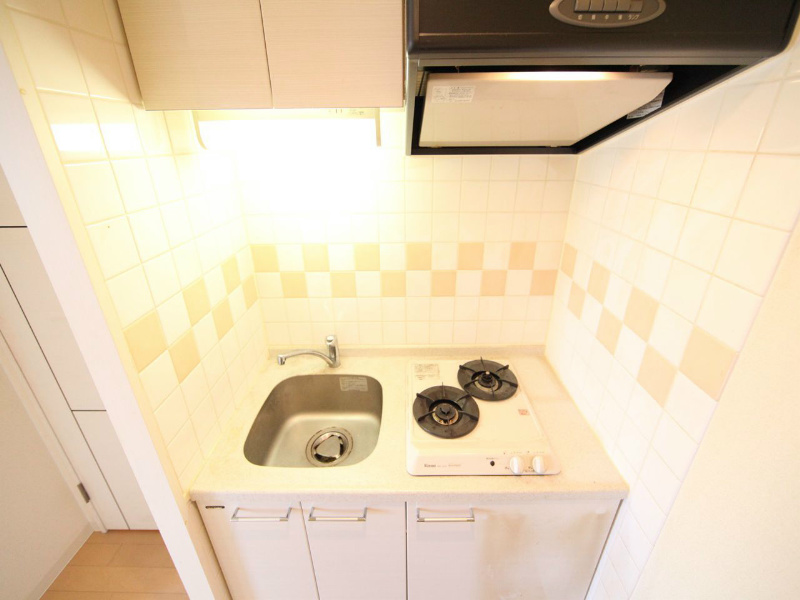 キッチン　システムキッチン（ガス2口コンロ付）