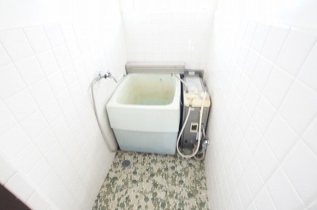 バス・シャワールーム　￣みつわマンション￣