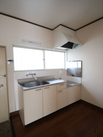 キッチン　ガスコンロ設置可　窓があり換気良好