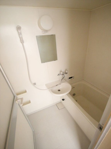 バス・シャワールーム　追焚・洗面化粧台付のUB