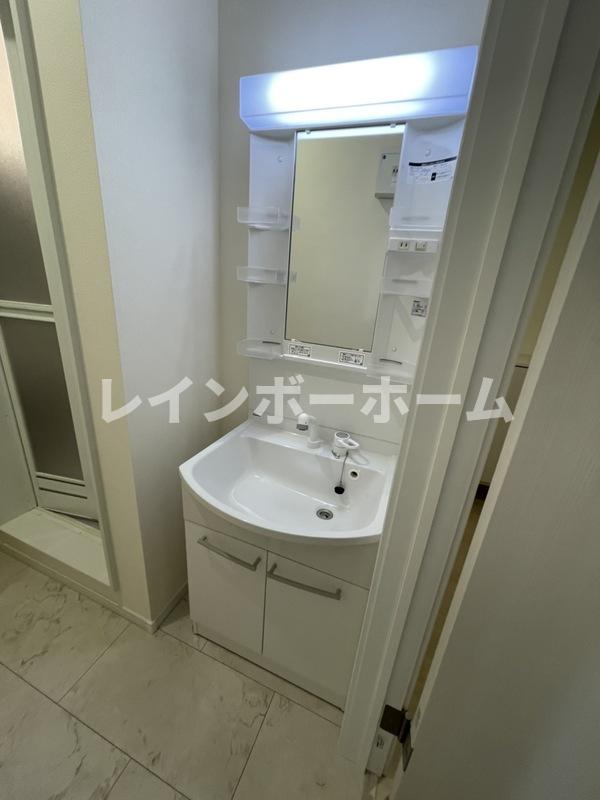 洗面設備　広い洗面スペース