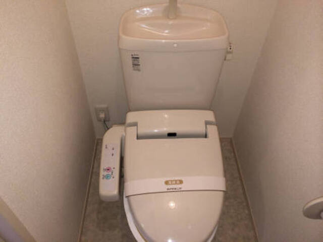 トイレ　温水洗浄暖房便座