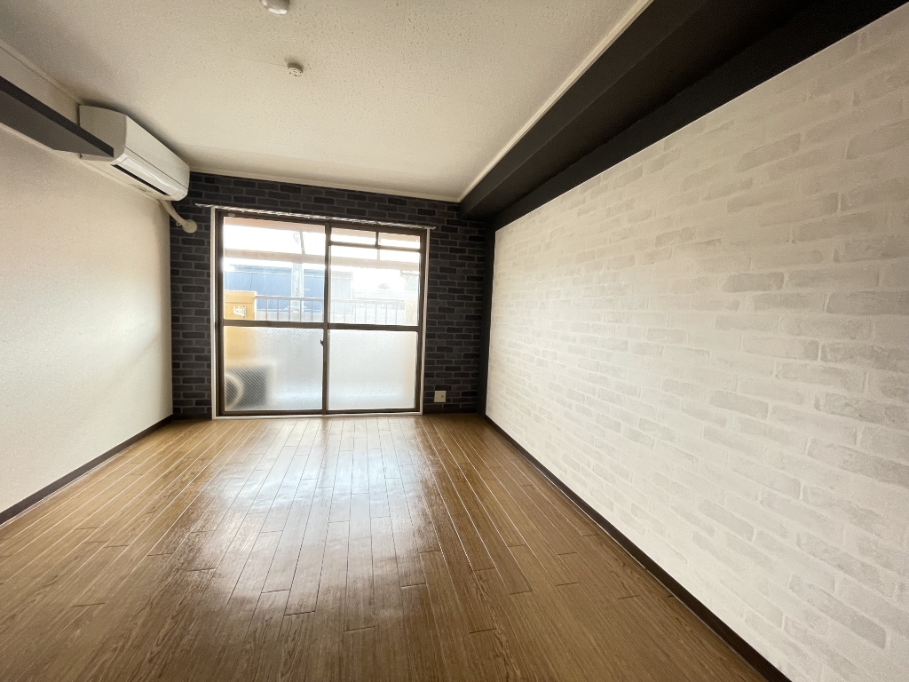 居室・リビング　アクセントクロスを使用したお部屋です★