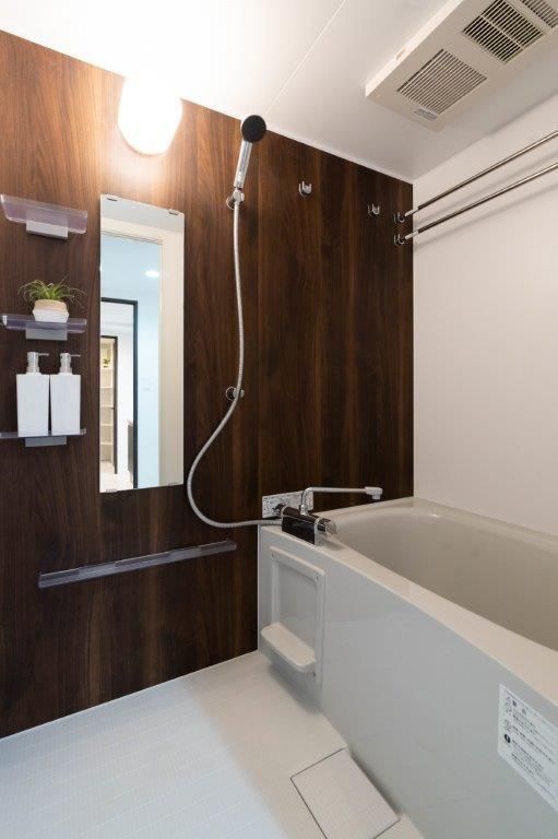 バス・シャワールーム