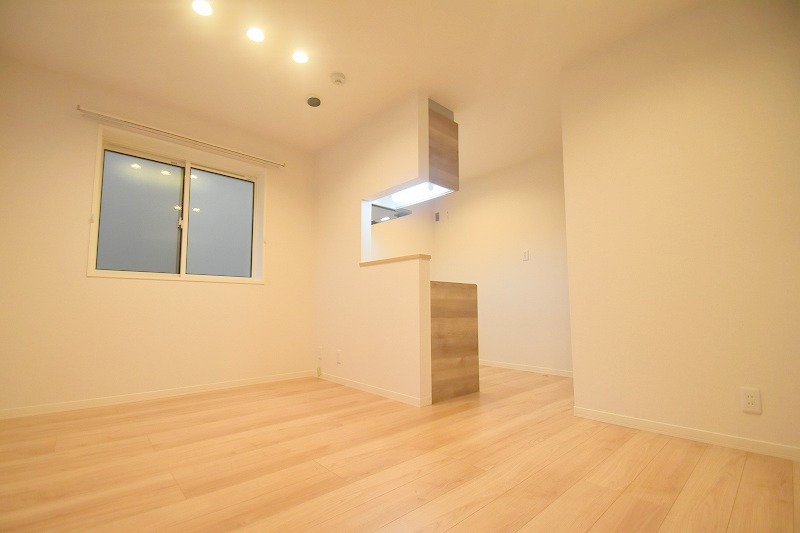 居室・リビング　ペルル金屋町(2024年築）