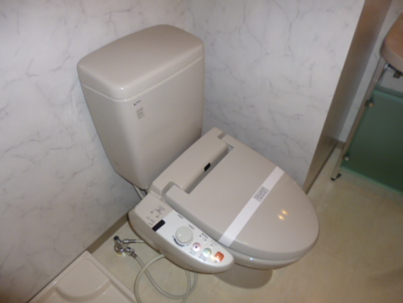 トイレ　もちろんウォシュレット付！