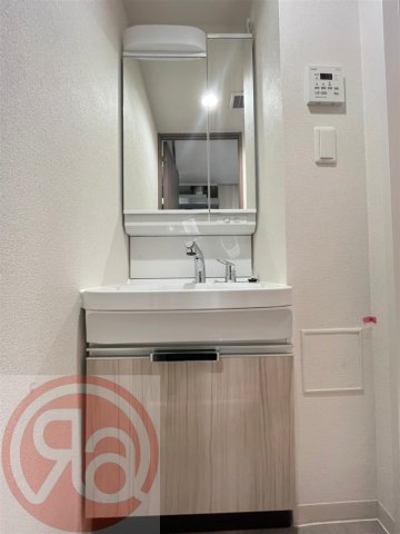 洗面設備　同シリーズマンション別部屋参考写真