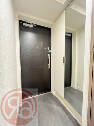 玄関　同シリーズマンション別部屋参考写真