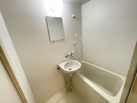 洗面設備　※別部屋の写真です