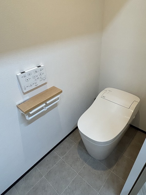 トイレ　トイレ