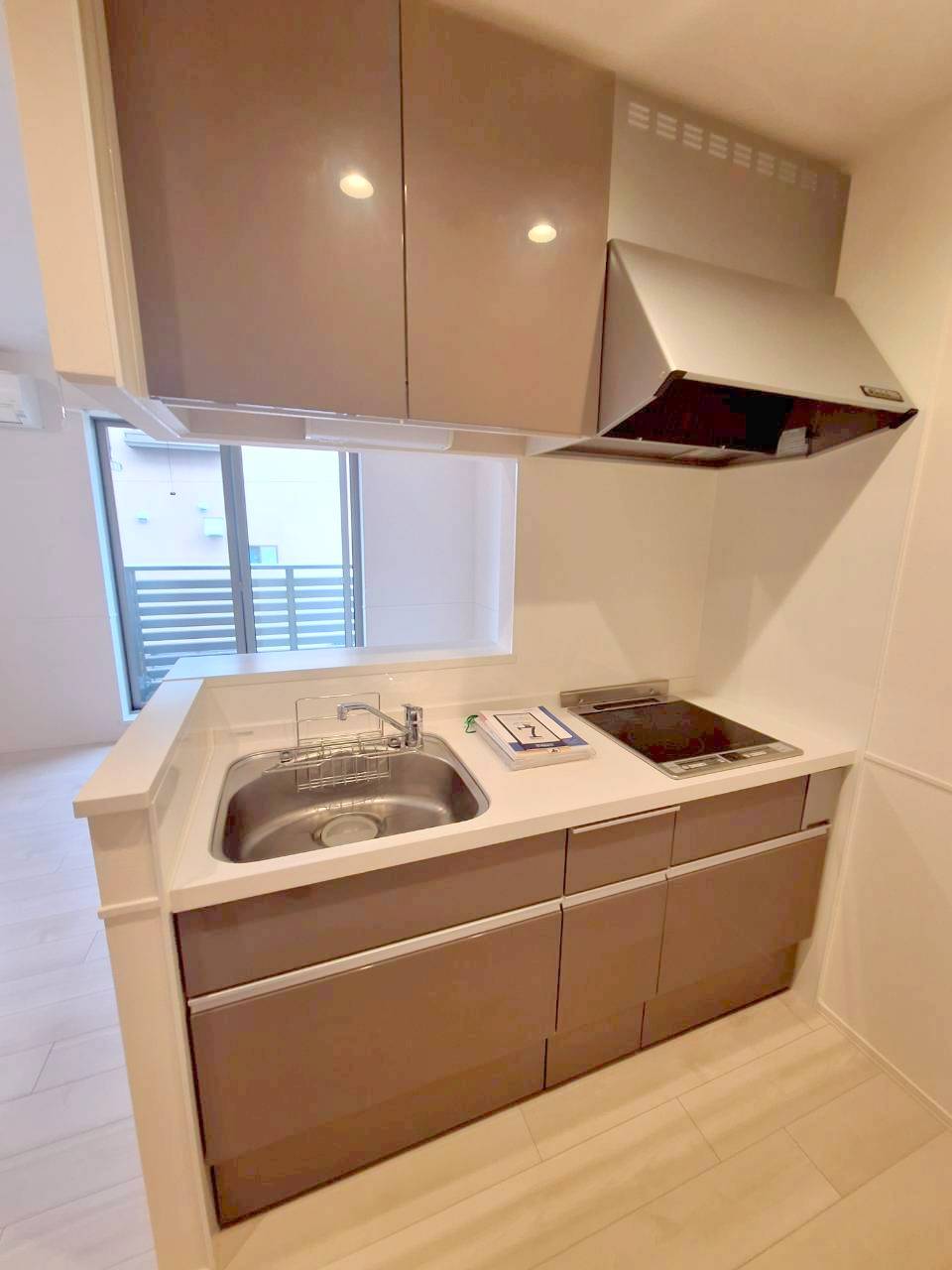 キッチン　同建物別号室、同仕様内装