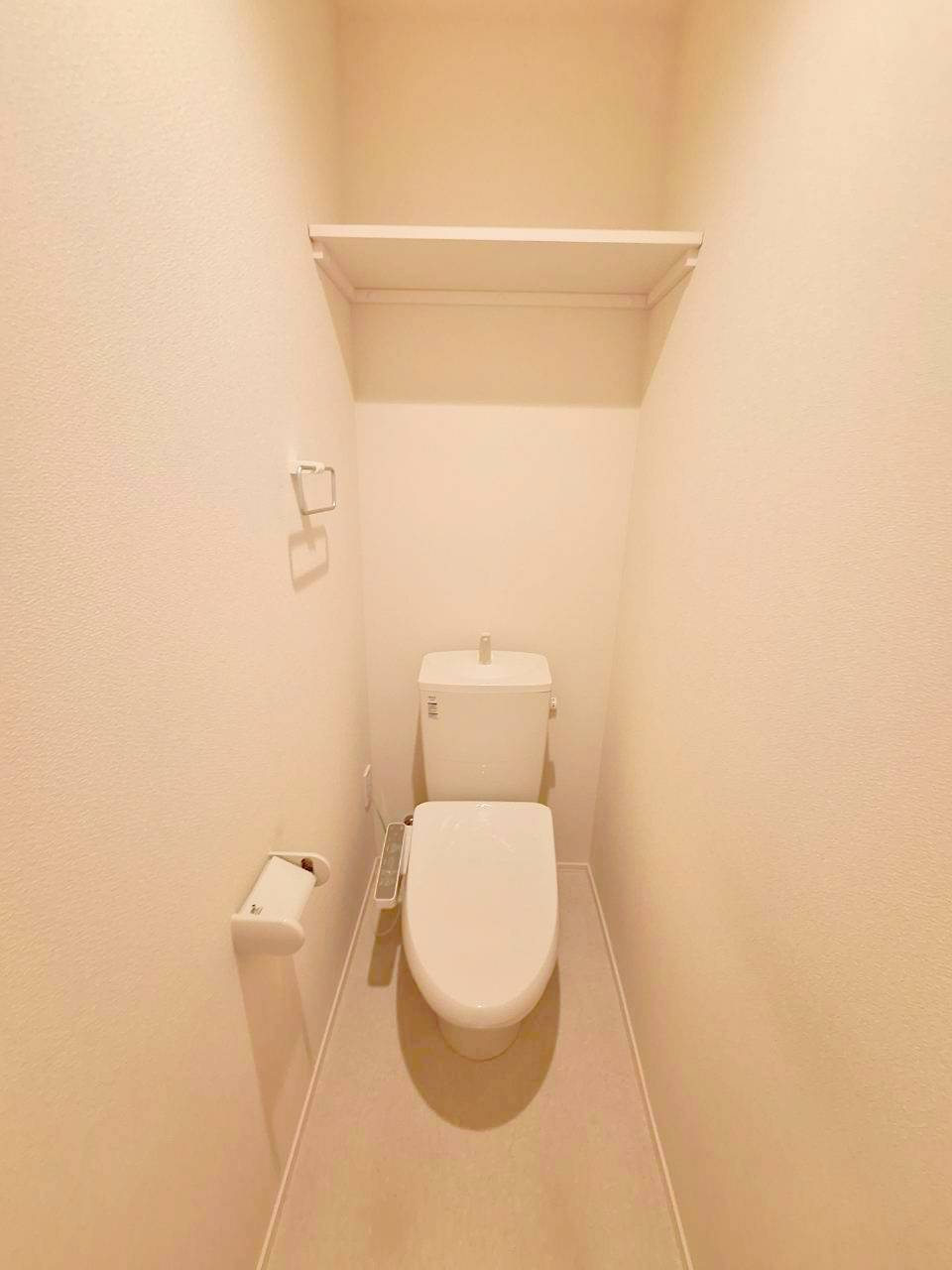 トイレ　同建物別号室、同仕様内装