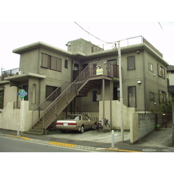 建物外観　外観は落ち着いています