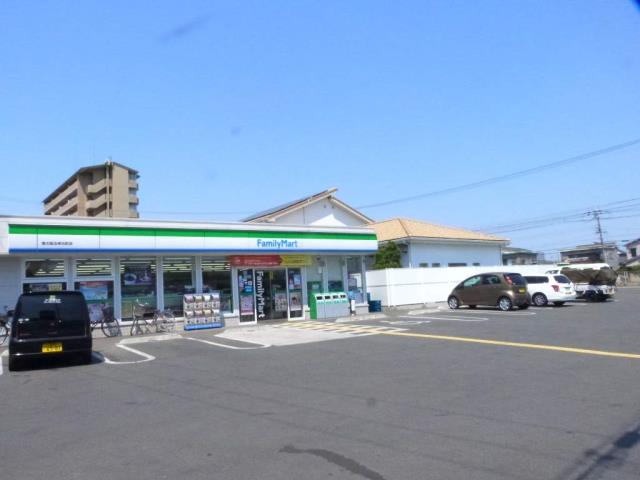 コンビニ　ファミリーマート（コンビニ）まで403m