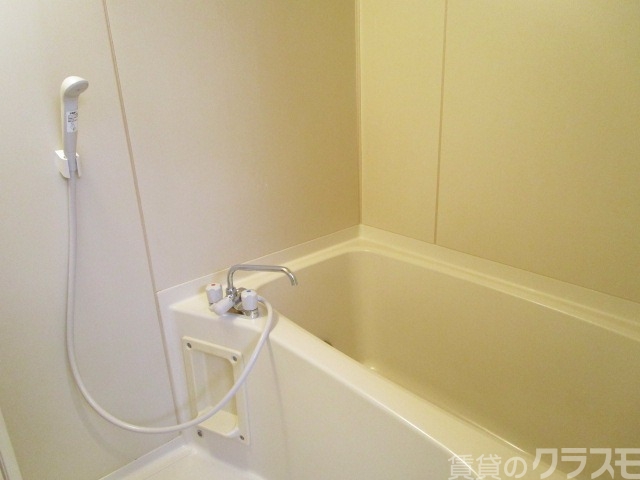 バス・シャワールーム　一日のお疲れをお取りください。