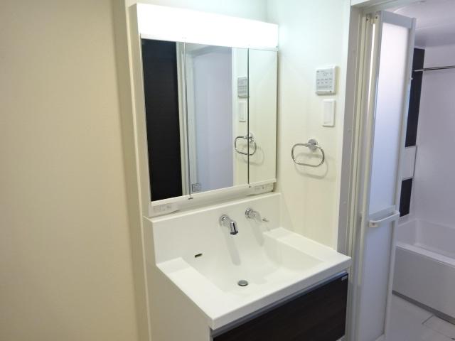 洗面設備　洗髪洗面化粧台