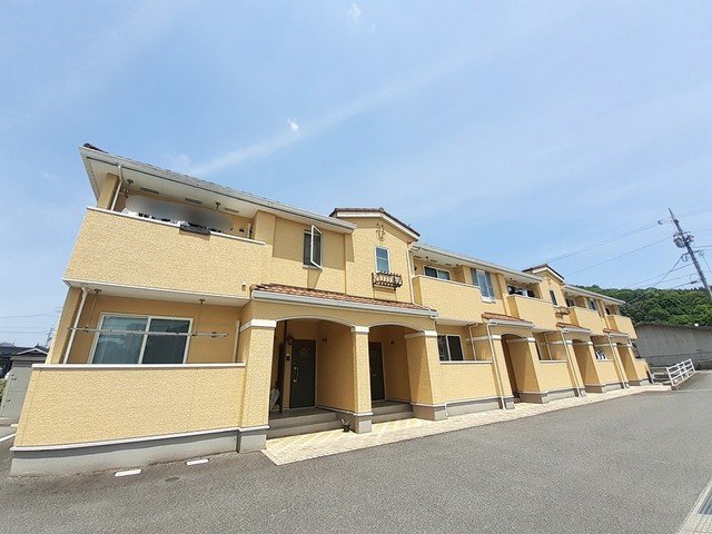 建物外観　落ち着いた雰囲気の外観です