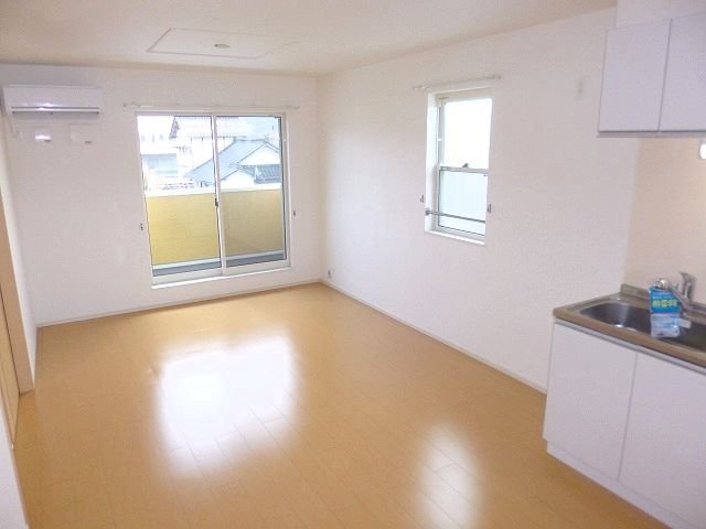 居室・リビング　ゆったりとした居間です