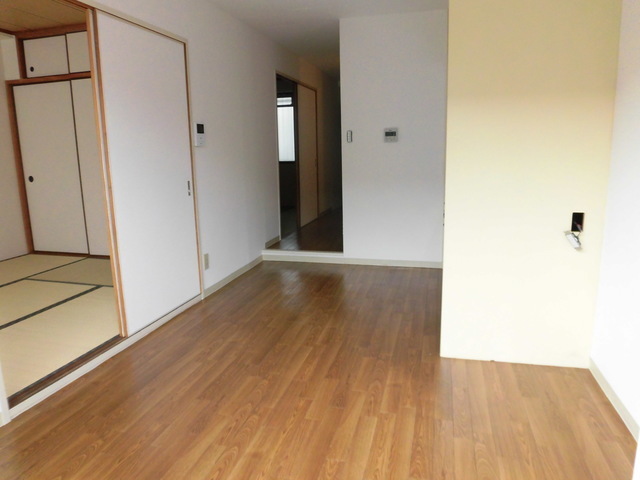 居室・リビング　ダイニングスペースです