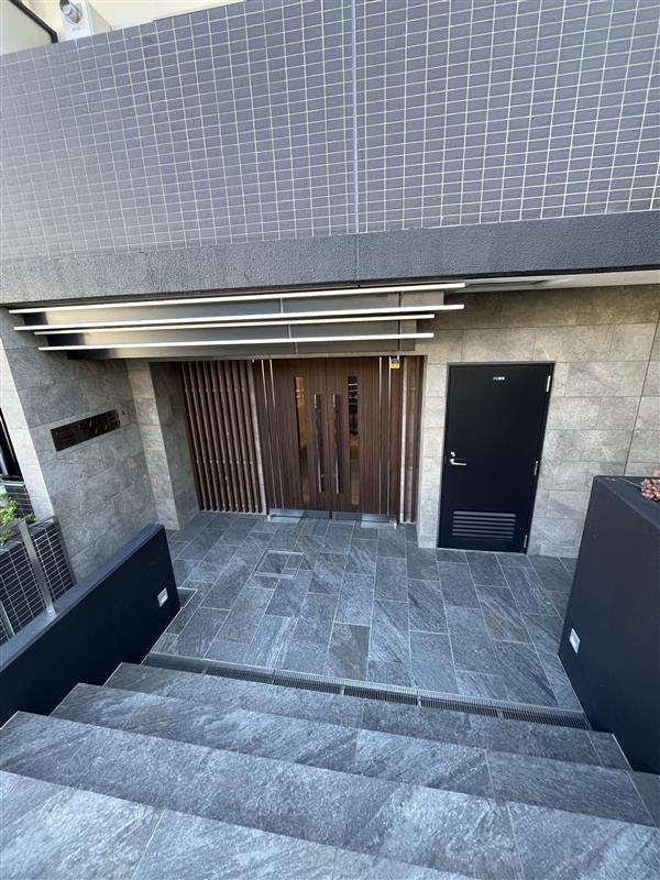 エントランス　毎日通るエントランスはこのようになっています