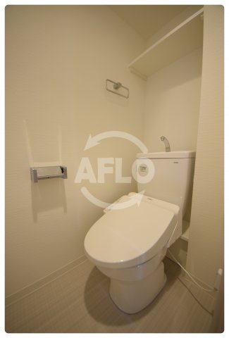 トイレ　ルネフラッツ玉造本町　温水洗浄便座