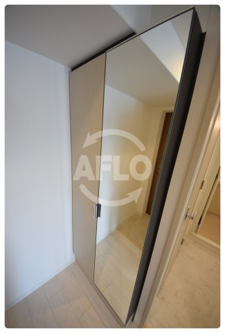 収納　ルネフラッツ玉造本町　姿見