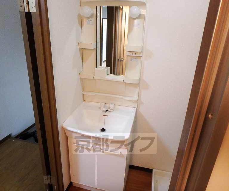 洗面設備　独立洗面台あります