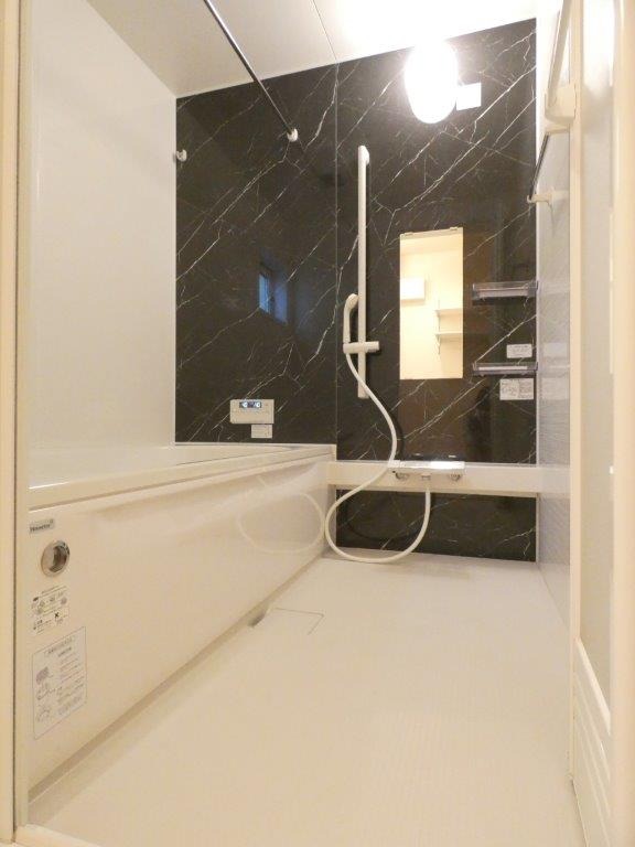 バス・シャワールーム　図面と現状に相違がある場合には現状を優先