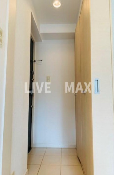 玄関　※別部屋参考写真使用