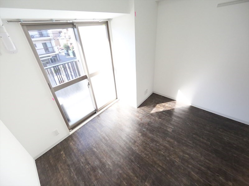 バルコニー　洋室7.4帖　エアコン付