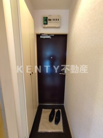 玄関　収納もある玄関です