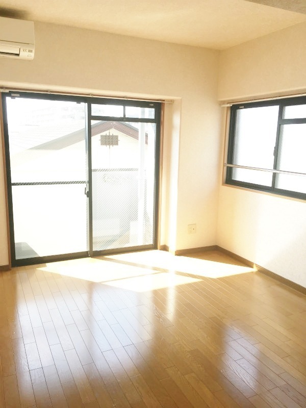 居室・リビング　広々としていいですね。