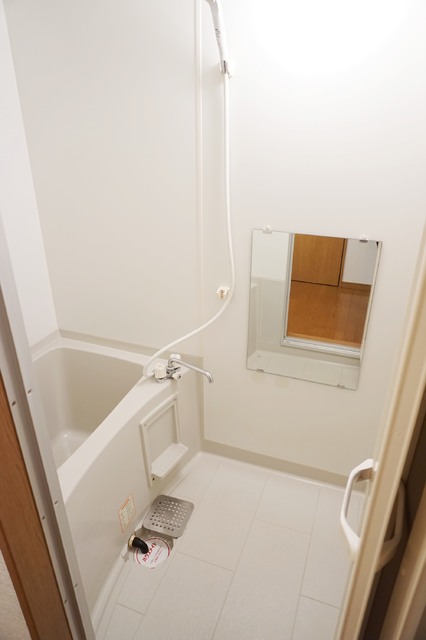 バス・シャワールーム　バスルーム