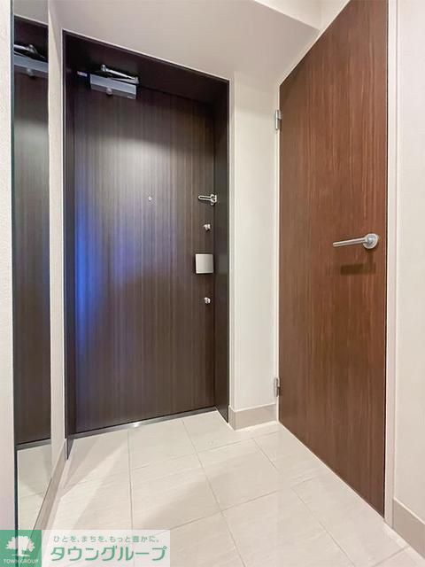 玄関　※写真は同タイプ住戸です。