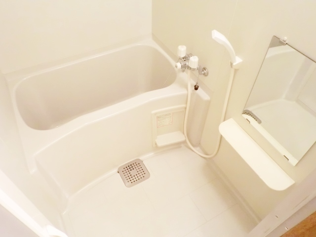 バス・シャワールーム　浴室乾燥付きバスタブ