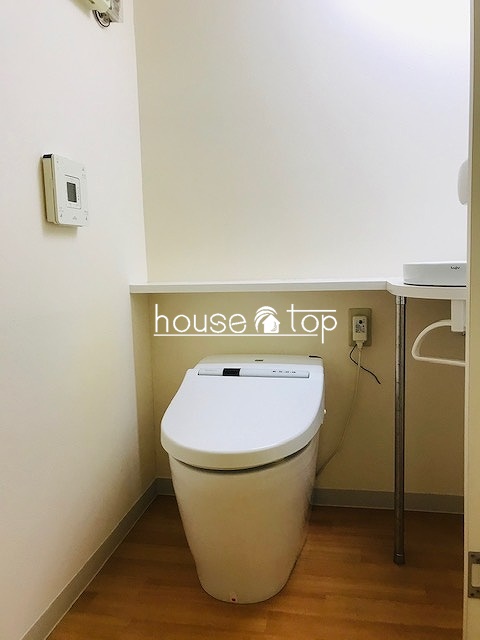 トイレ　ウォシュレット完備で嬉しいですね♪