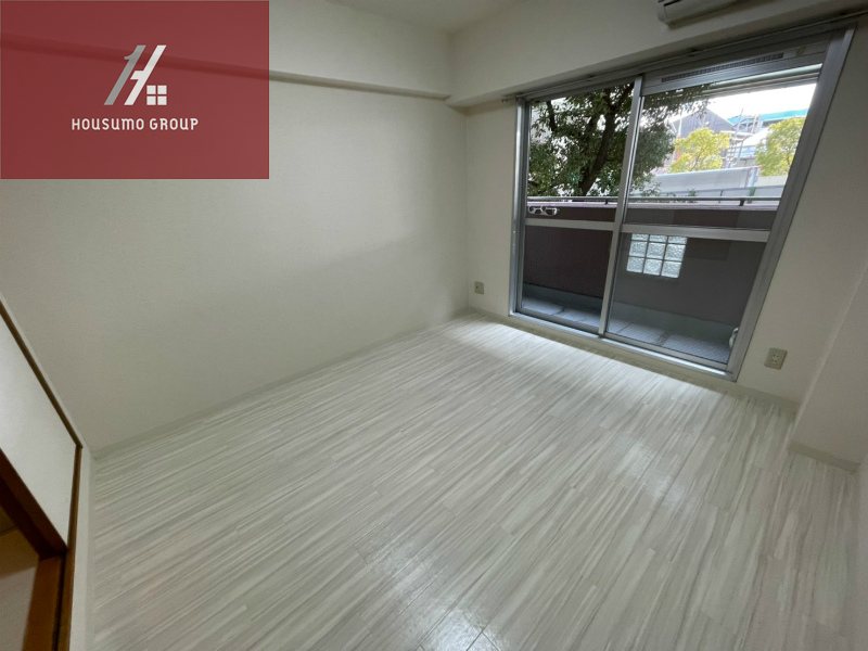 居室・リビング　こちらのリビングで趣味の時間をお楽しみください