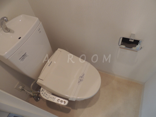 トイレ　温水洗浄便座