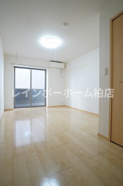 居室・リビング　居間です