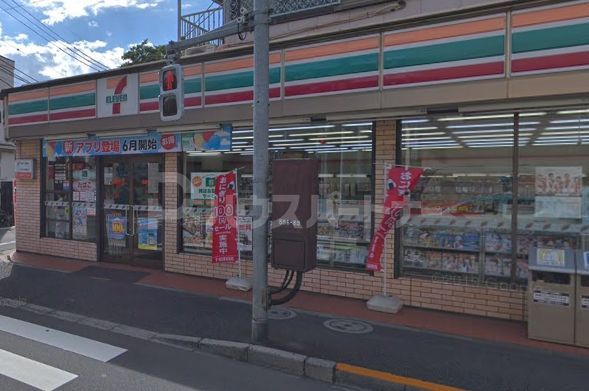 コンビニ　セブンイレブン板橋前野町店（コンビニ）まで470m