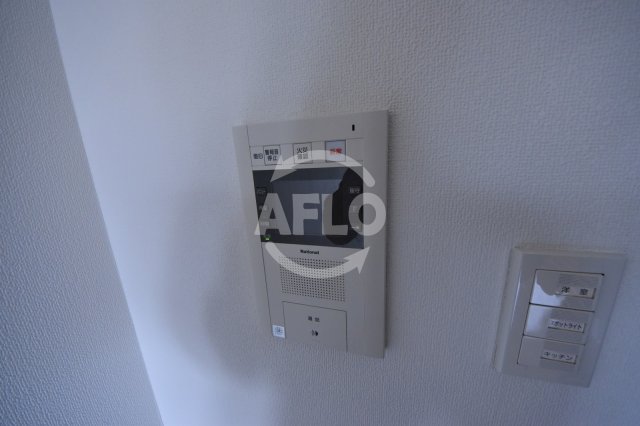 セキュリティ　ライブコート北梅田　TV付モニターフォン