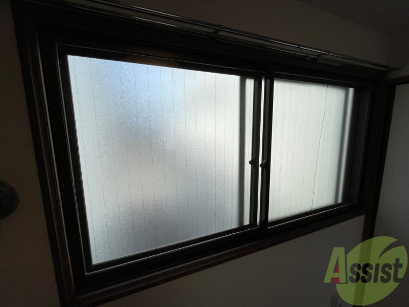 バルコニー　窓が沢山あると日がたっぷり入って気持ち良いですよね！