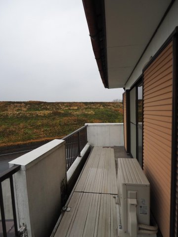 バルコニー　広々とした2階バルコニー