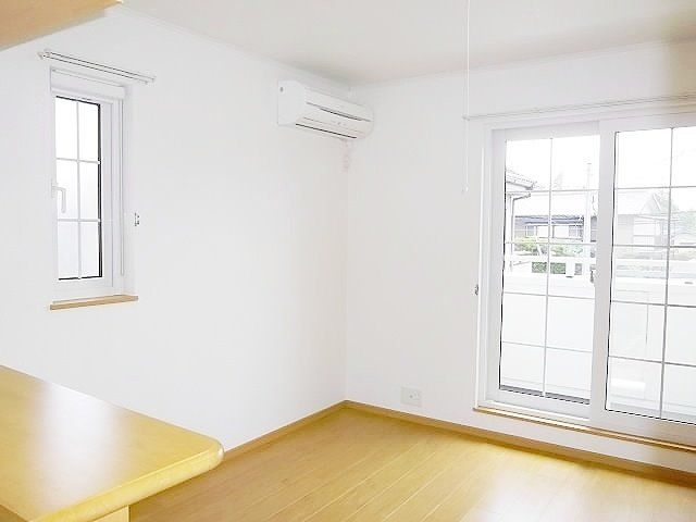 居室・リビング　★角部屋です★