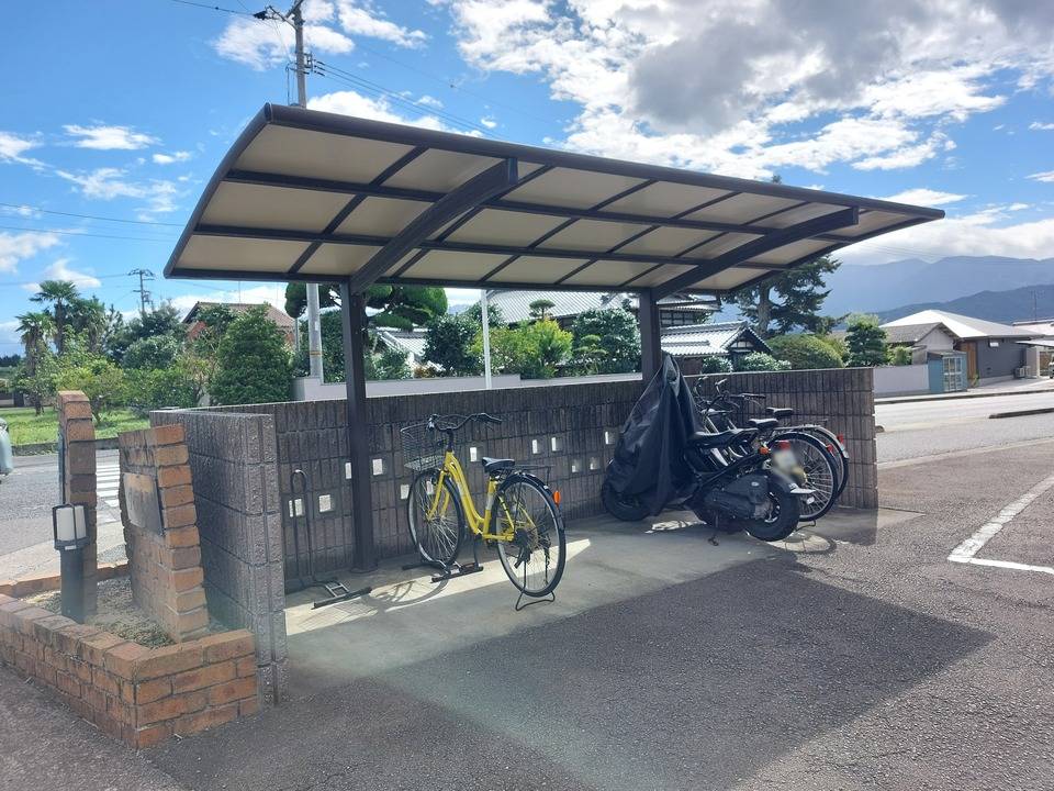 駐車場　駐輪場