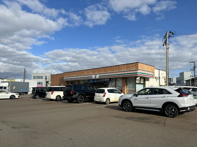 コンビニ　セブンイレブン三条林町店（コンビニ）まで410m