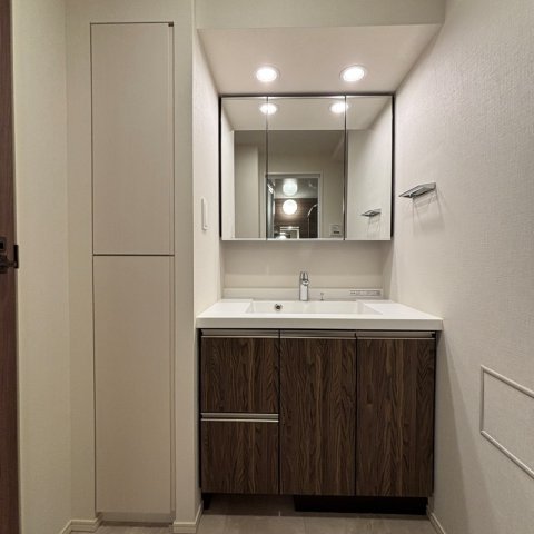 洗面設備　※別部屋の参考写真です。