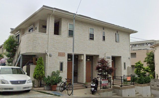 エントランス　帰りが楽しみになる重厚感あるエントランスです♪