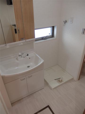 洗面設備　身支度に便利な洗面台♪