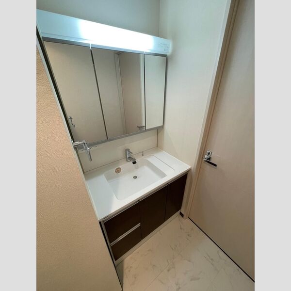 洗面設備　洗髪洗面化粧台